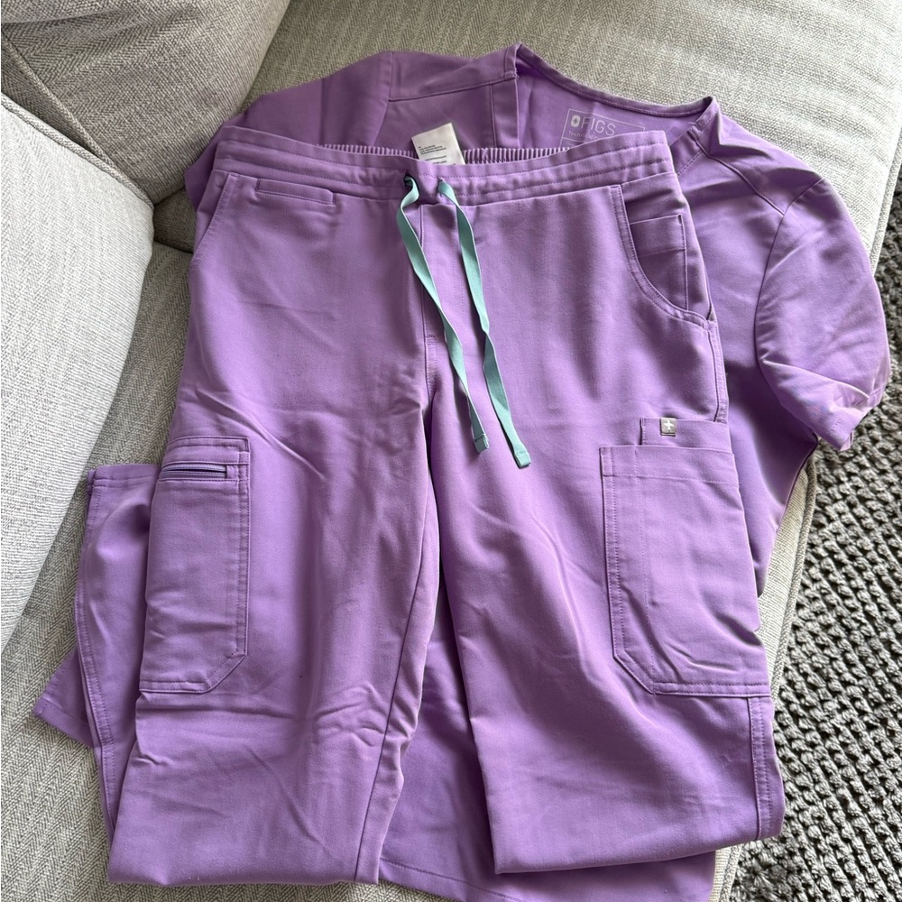 Figs Violet Scrub pants and top set